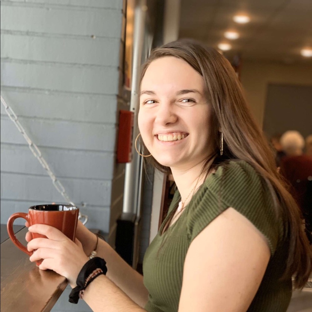 Meet your Posher, Alivia